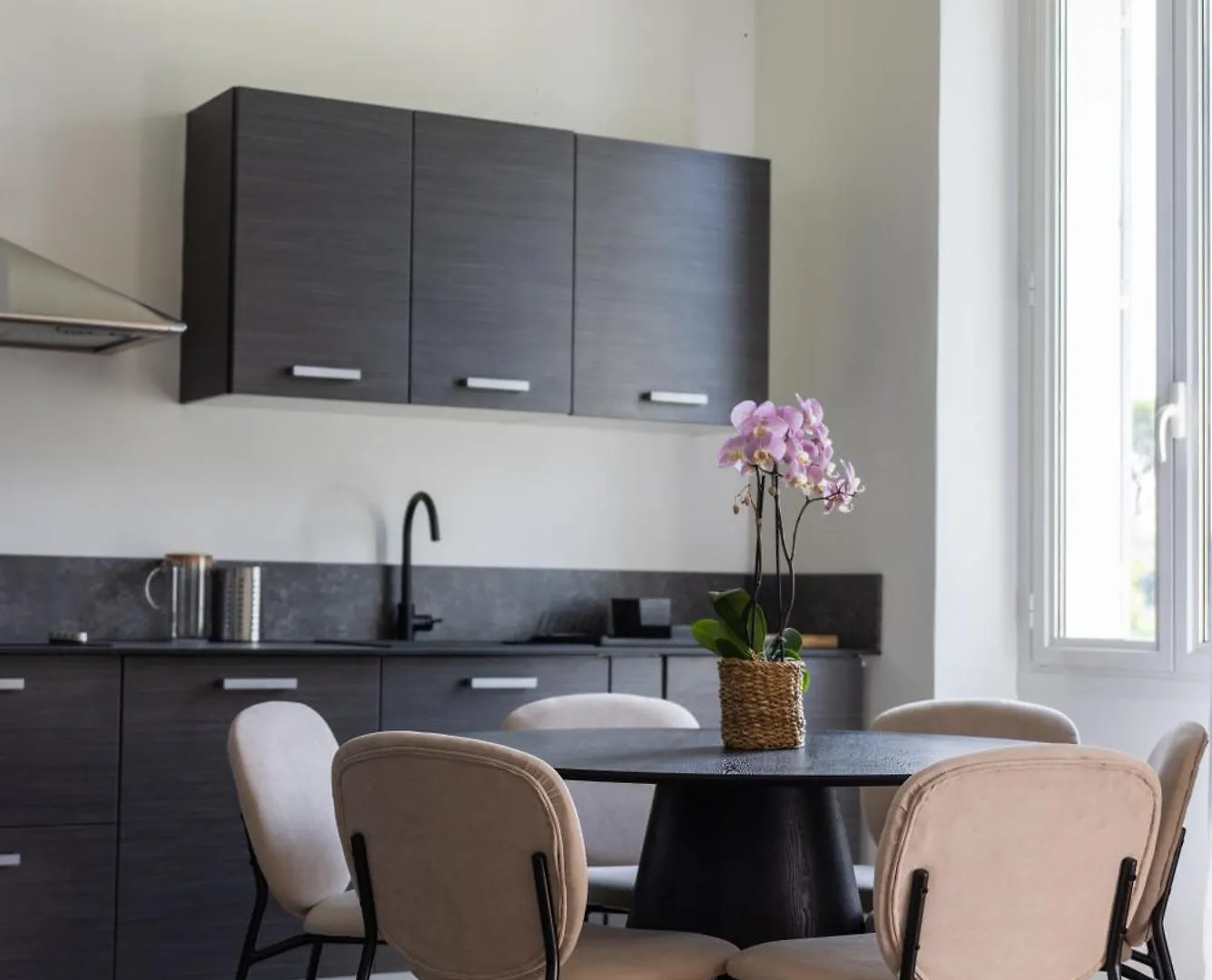 Lb Vacation Rentals I Beautiful, Renovated Duplex With Swimming Pool Cannes Apartament