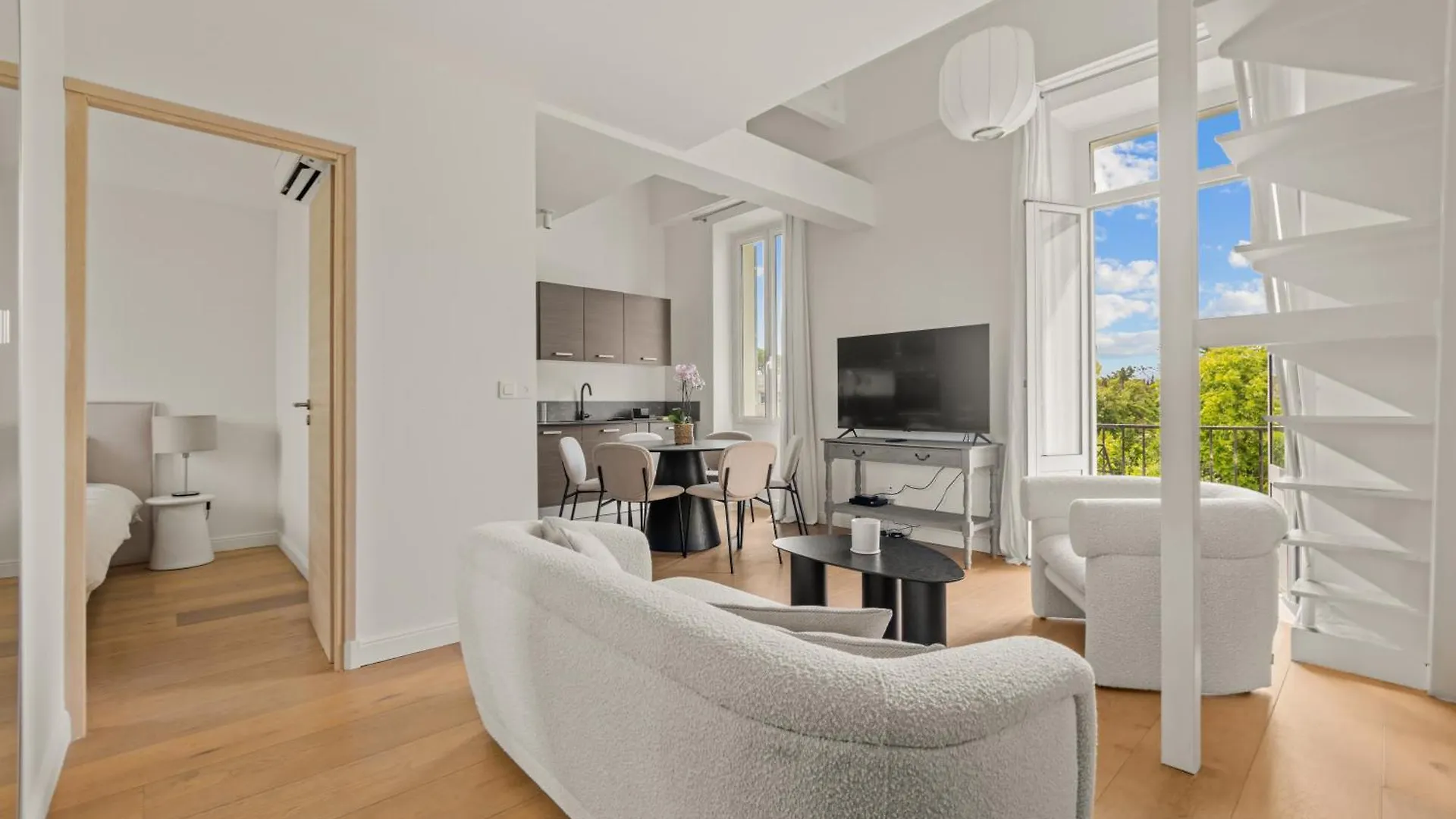 Lb Vacation Rentals I Beautiful, Renovated Duplex With Swimming Pool Cannes Apartament